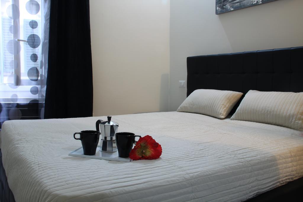 Sant'Antonino Apartment Florenz Zimmer foto